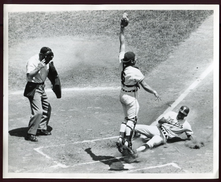 Lot of 22 Photographs With Many HOFers